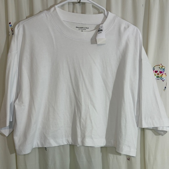 Abercrombie & Fitch Tops - Abercrombie & Fitch White Cropped Crewneck Tee